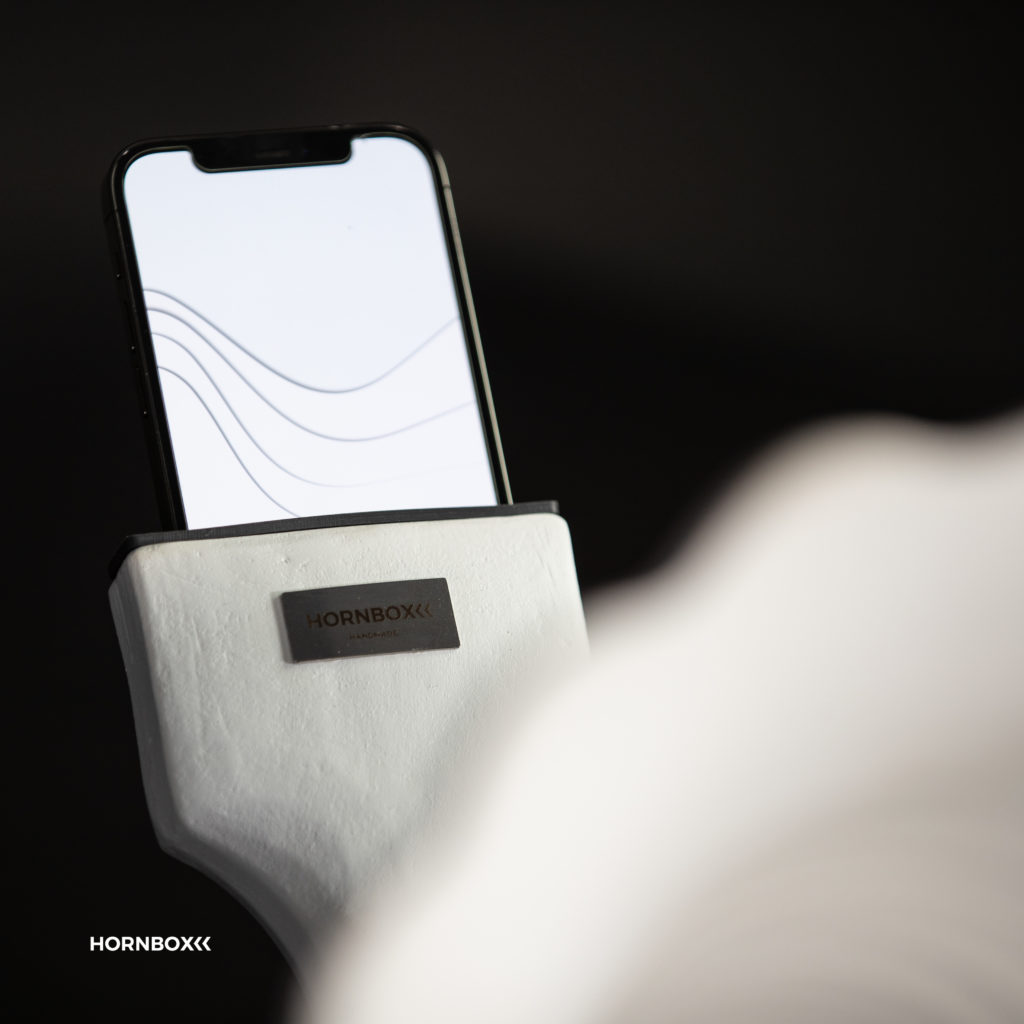 WHITE WAVE CLOSEUP PHONE